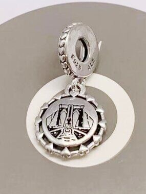 Pandora Brooklyn New York Exclusive Brooklyn Bridge Reversible Charm